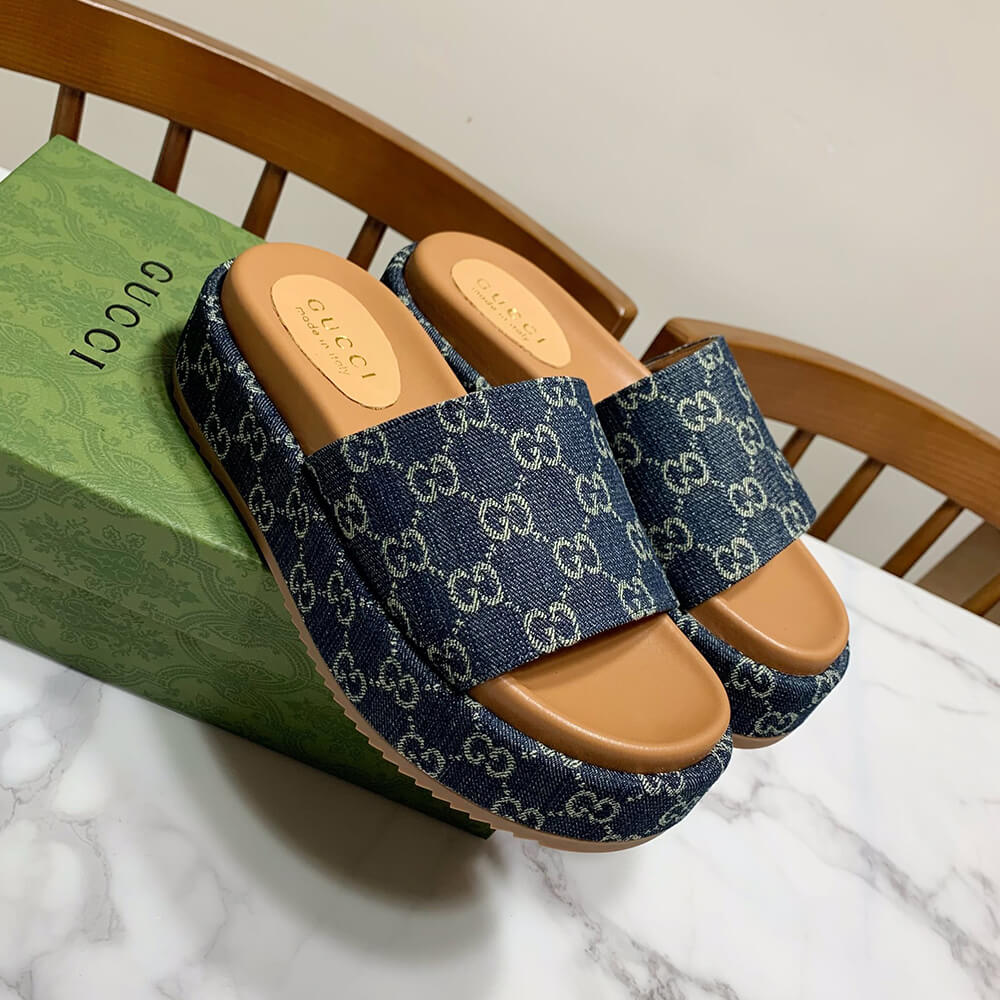Women’s platform slide sandal