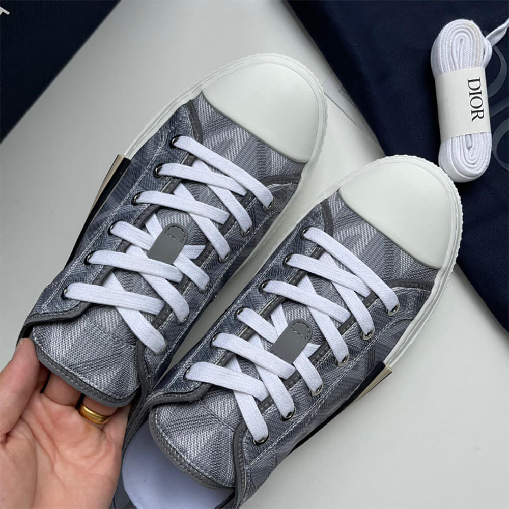 B23 LOW-TOP SNEAKER