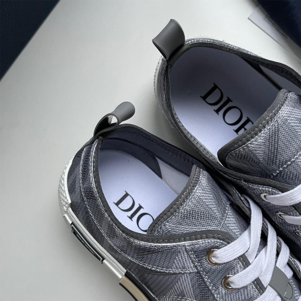 B23 LOW-TOP SNEAKER