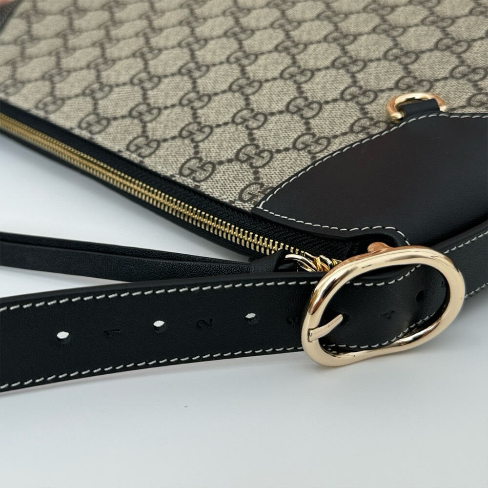 GG Emblem medium shoulder bag