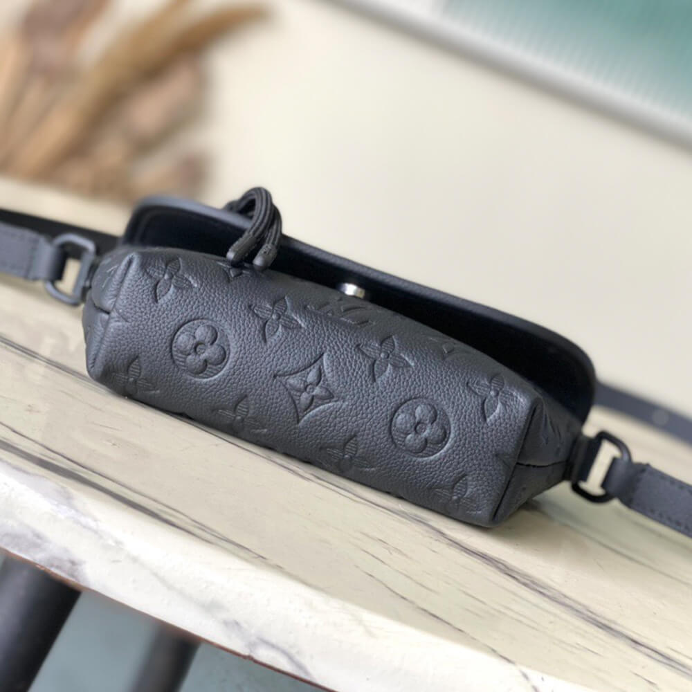 LV Pulse Wearable Wallet G65
