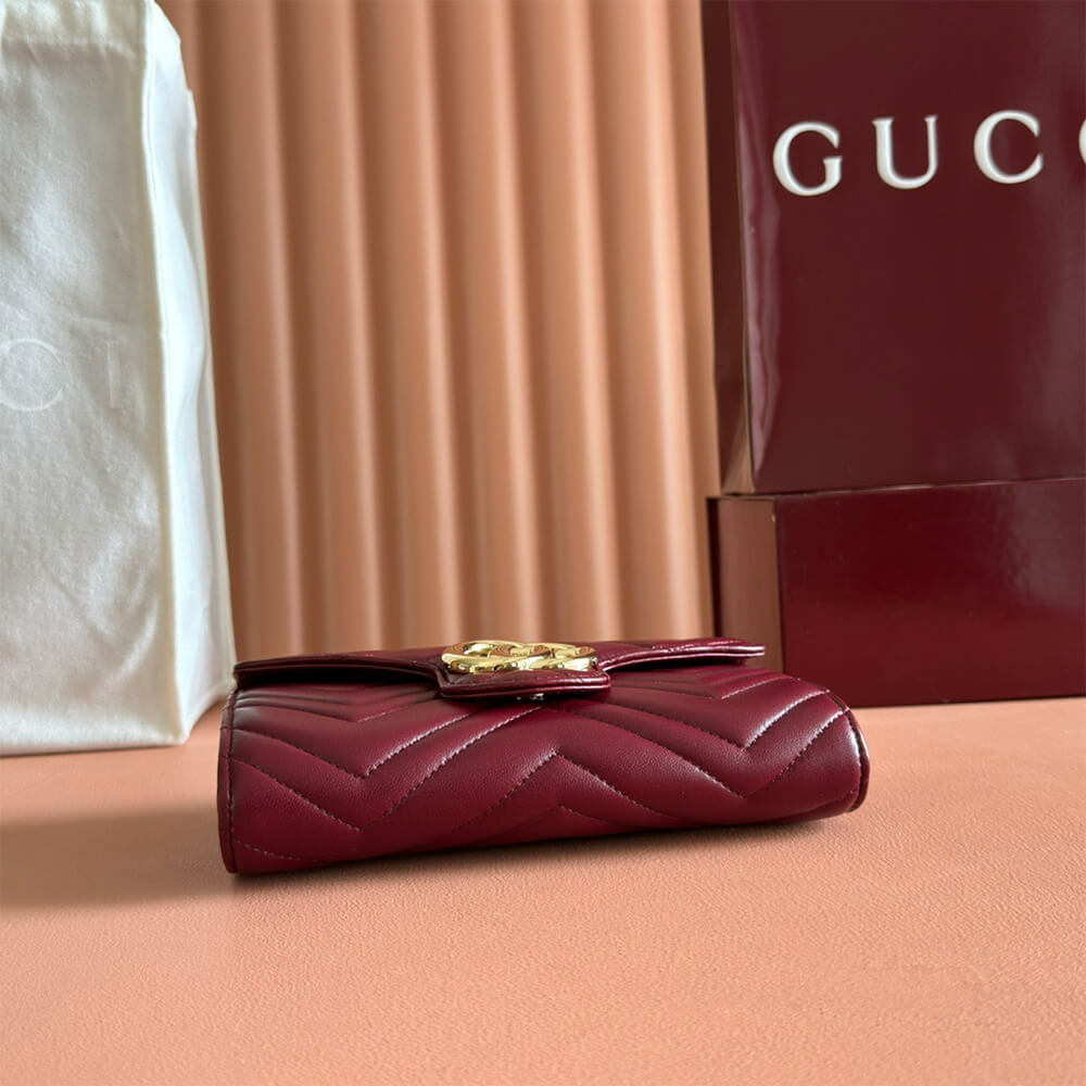 GG Marmont wallet on chain