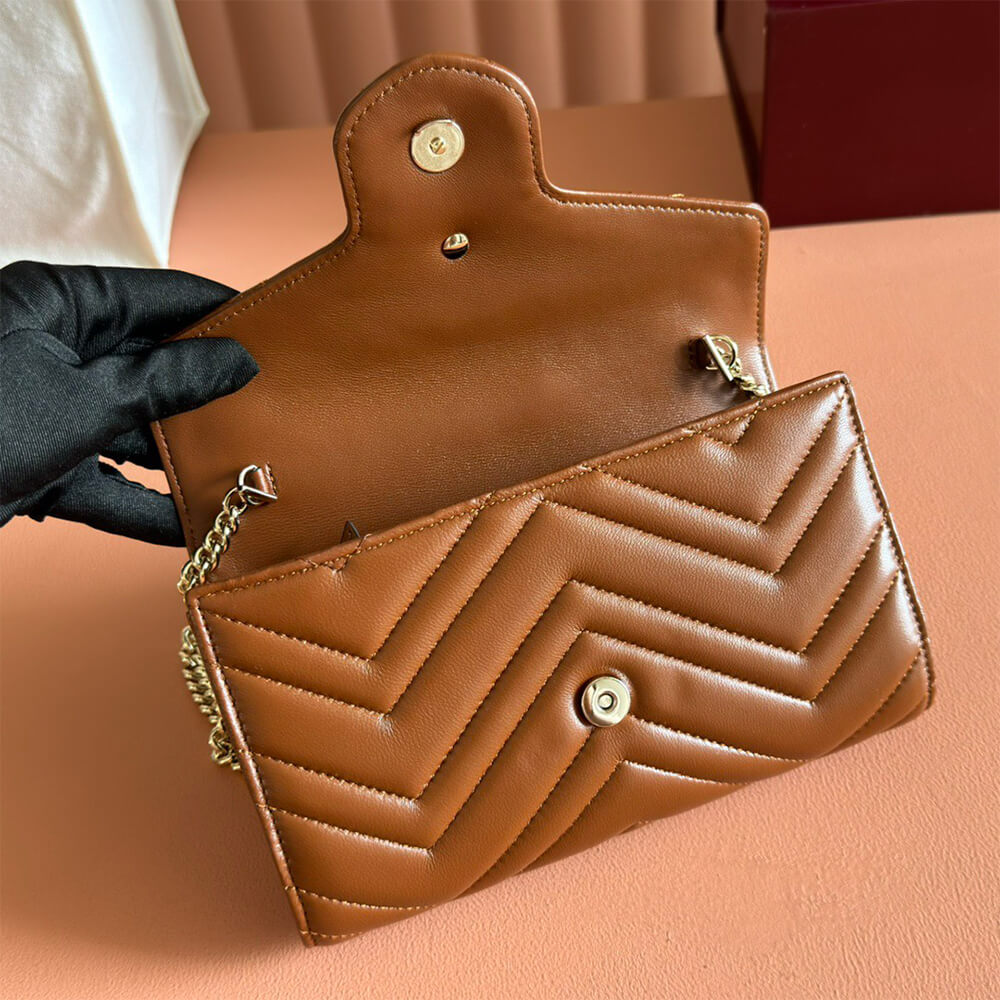 GG Marmont wallet on chain