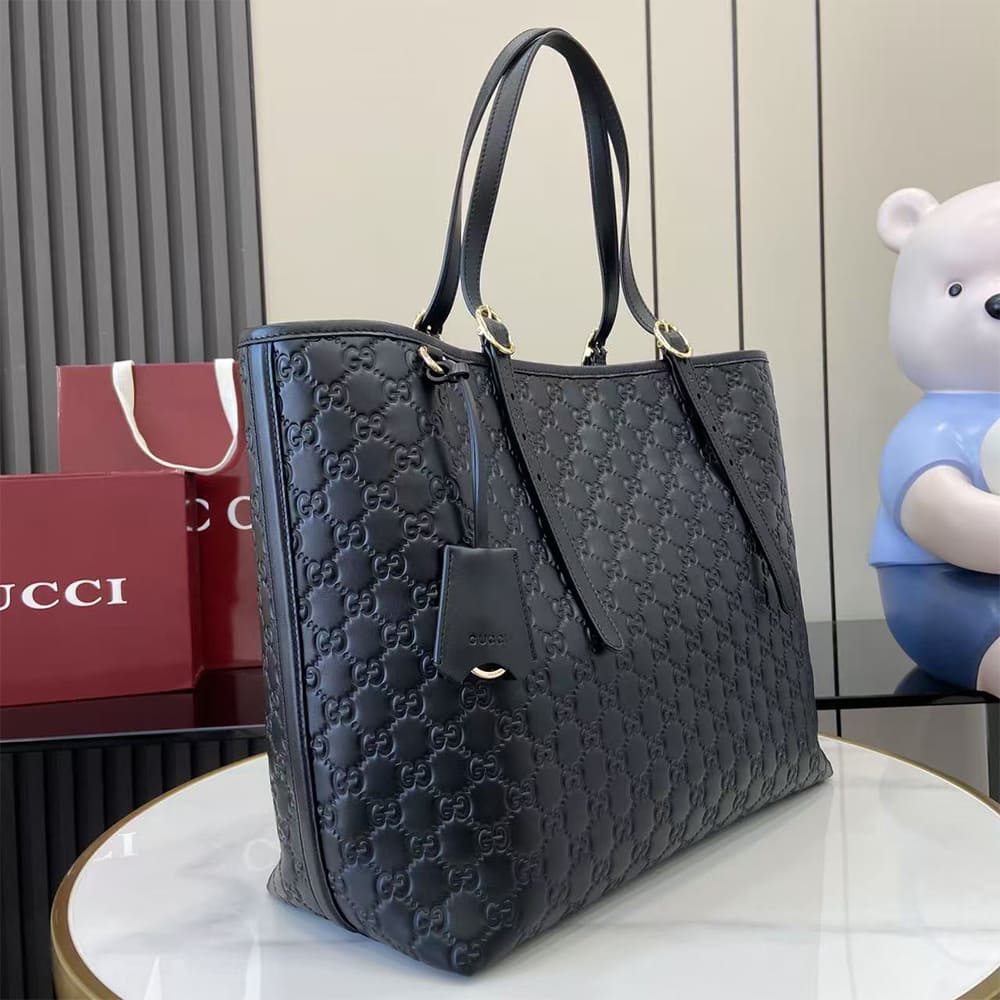GG Emblem large tote bag