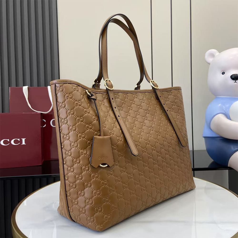 GG Emblem large tote bag