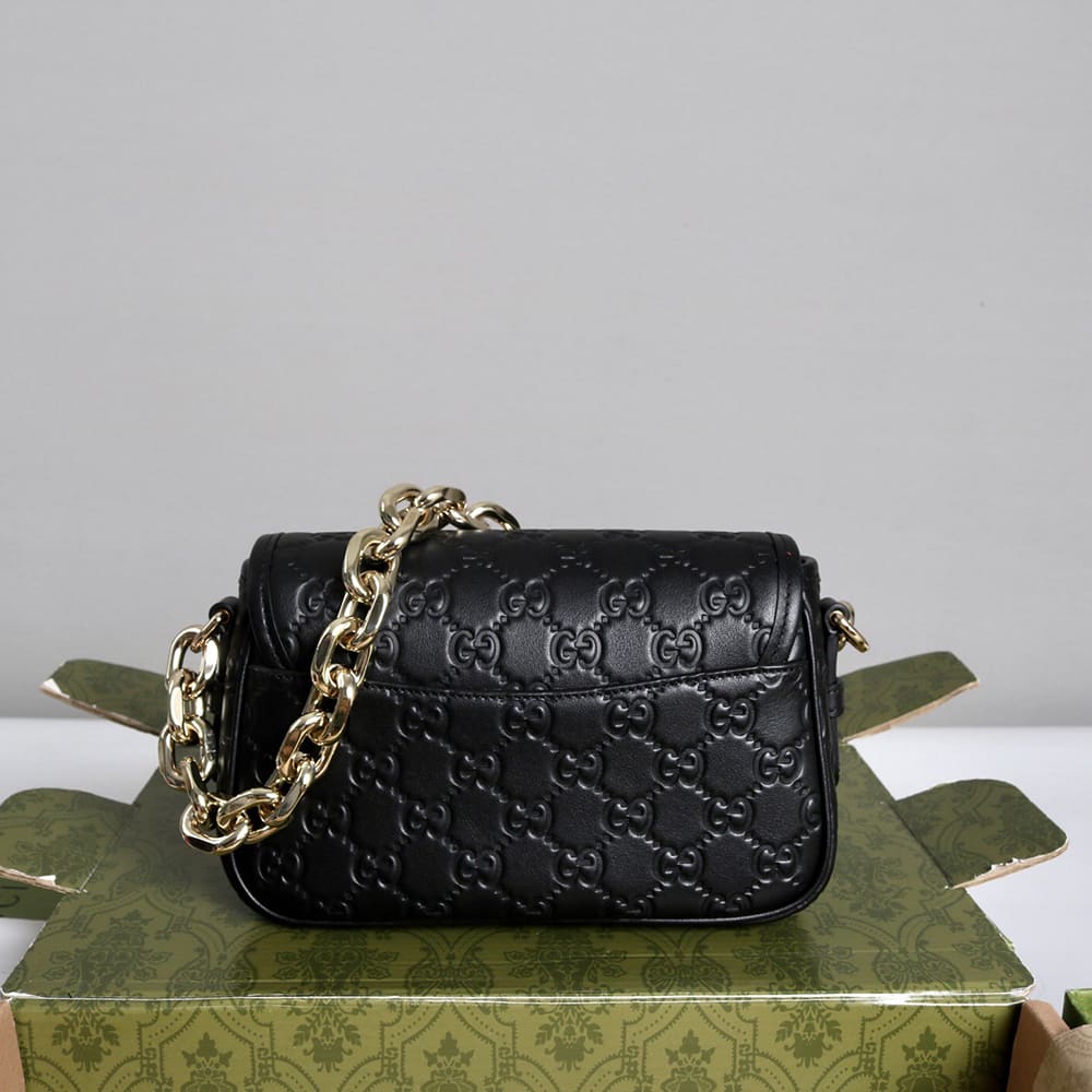 GG Emblem small shoulder bag