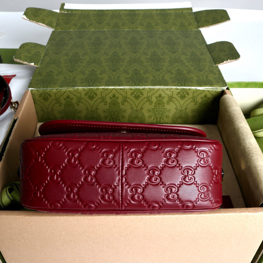 GG Emblem small shoulder bag